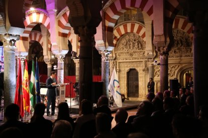 El presidente de la Junta de Andalucía, Juanma Moreno, interviene en la inauguración del 17 Congreso Mundial de la Organización de Ciudades Patrimonio de la Humanidad en Córdoba.