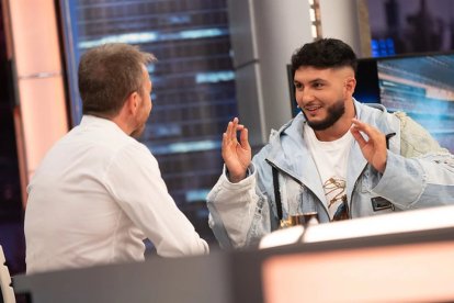 Omar Montes visita a Pablo Motos en 'El Hormiguero'