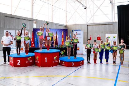 Entrega de trofeos en la Copa de España de Baile Deportivo
Fit Kid