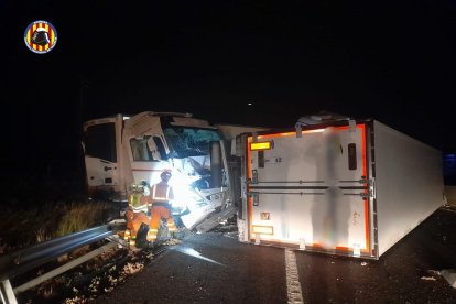 Accidente múltiple en la AP7

REMITIDA / HANDOUT por BOMBEROS
Fotografía remitida a medios de comunicación exclusivamente para ilustrar la noticia a la que hace referencia la imagen, y citando la procedencia de la imagen en la firma
08/10/2024