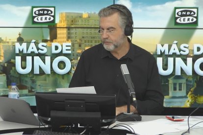 Carlos Alsina, en el estudio de Onda Cero.