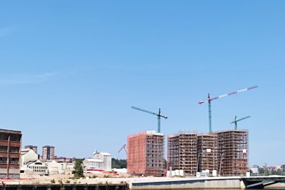 (Foto de ARCHIVO)
Edificios en construcción en Bilbao.

EUROPA PRESS
07/8/2022