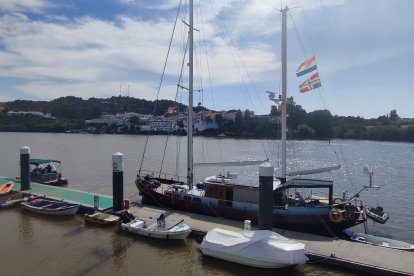 Imagen desde Sanlúcar de Guadiana del pueblo portugués de Alcoutim.