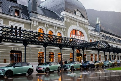 Presentación de Lancia Ypsilon en la Estación de Canfranc.