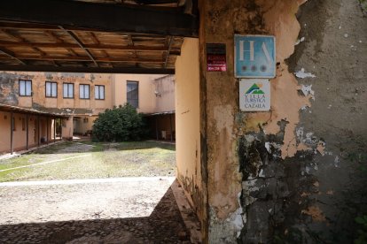 Estado actual de la Villa turística de Cazalla de la Sierra (Sevilla).

REMITIDA / HANDOUT por JUNTA DE ANDALUCIA
Fotografía remitida a medios de comunicación exclusivamente para ilustrar la noticia a la que hace referencia la imagen, y citando la procedencia de la imagen en la firma
22/10/2024