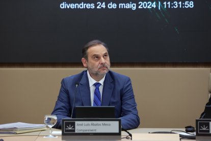 (Foto de ARCHIVO)
El exministro de Transportes, José Luis Ábalos, en la comparecencia en el Parlament balear ante la comisión de investigación sobre la compra de mascarillas.

ISAAC BUJ - EUROPA PRESS
24/5/2024