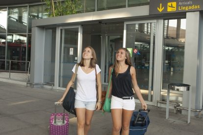 Turistas llegando a la Costa del Sol, Málaga.