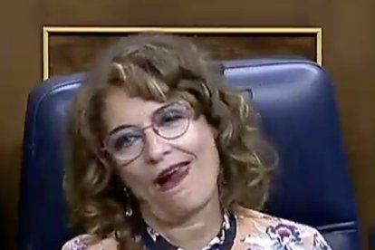 María Jesús Montero hace muecas en el Congreso