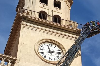 Imagen de la cornisa con el desprendimiento

REMITIDA / HANDOUT por AYUNTAMIENTO DE ALICANTE
Fotografía remitida a medios de comunicación exclusivamente para ilustrar la noticia a la que hace referencia la imagen, y citando la procedencia de la imagen en la firma
24/10/2024