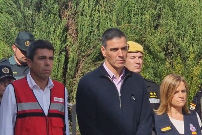 Carlos Mazón y Pedro Sánchez en el Centro de Emergencias