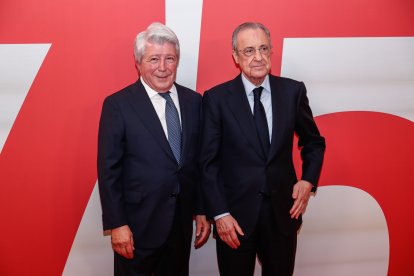 Enrique Cerezo y Florentino Pérez, en un acto.