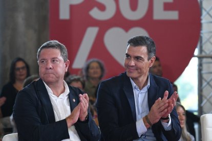 García-Page junto a Pedro Sánchez en un acto del PSOE