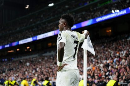 Vinicius Junior , en un momento del encuentro ante el Milan