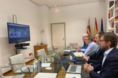 Reunión entre el Consell y el Gobierno