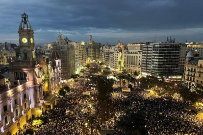 Manifestación de Valencia contra Mazón