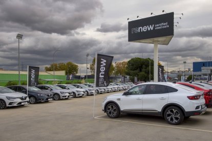 Renew (Renault) inaugura su primer centro a nivel mundial en España con 1.400 vehículos en stock.