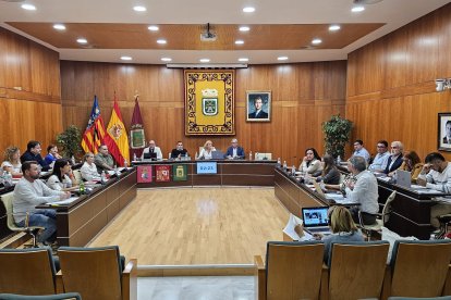 El pleno del Ayuntamiento de Calp ha aprobado con los únicos votos a favor del equipo de gobierno (Somos Calpe – PSOE – Compromís)