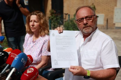 Eva Casanueva y Antonio del Castillo, padres de Marta del Castillo, en la rueda de prensa en la que anunciaron el recurso contra la absolución del Cuco.

ROCÍO RUZ-EUROPA PRESS
28/6/2024