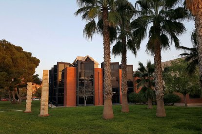 Siete disciplinas que se imparten en la Universidad de Alicante figuran en el ránking mundial de materias académicas de Shangai.