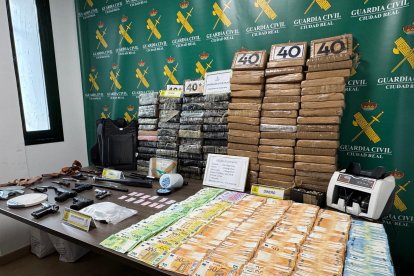 La Guardia Civil detiene a 31 personas en Madrid y Castilla-La Mancha e incauta 150 kilos de cocaína y otras drogas.