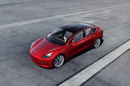 Archivo - El precio del eléctrico usado cae un 12,1% a los 32.243 euros en el primer trimestre, según Coches.net.