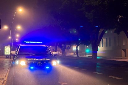Archivo - Imagen de archivo de una patrulla de la Policía Nacional.