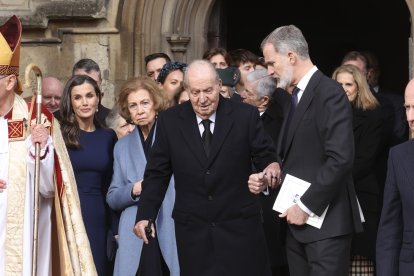 Estupor en Zarzuela: airean agresiones físicas del Emérito a Doña Sofía