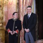 El Ministro de Asuntos Exteriores, Unión Europea y Cooperación, José Manuel Albares Bueno, y el Presidente del Gobierno, Pedro Sánchez, en una imagen de archivo.