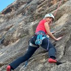 Elisa Núñez practicando escalada, una de sus aficiones