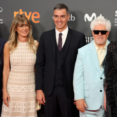 Begoña Gómez, Pedro Sánchez y Pedro Almodóvar