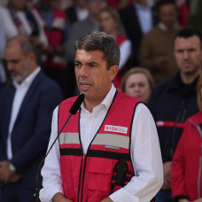 El presidente de la Generalitat valenciana, Carlos Mazón, interviene tras una reunión en el Centro de Coordinación Operativo Integrado (CECOPI)