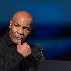 Mike Tyson combate esta noche contra Jake Paul