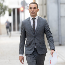 El exsecretario general del PSOE de Madrid, Juan Lobato, a su llegada a testificar en el Tribunal Supremo.