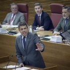 El presidente Carlos Mazón en Les Corts