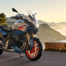 BMW F900 XR