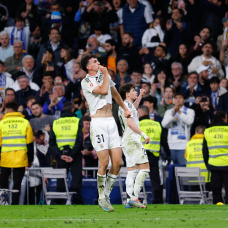 Jacobo Ramón celebra su gol con el Real Madrid.