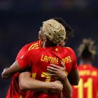 Lamine Yamal celebra uno de sus dos goles ante Francia