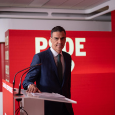 Pedro Sánchez durante la rueda de prensa en la sede del PSOE de la calle Ferraz