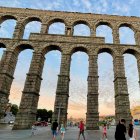 El Acueducto de Segovia, una obra maestra romana que desafía el paso de los siglos.