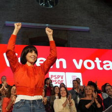 La secretaria general del PSPV y ministra de Ciencia, Innovación y Universidades, Diana Morant, en el acto 'Volem votar'