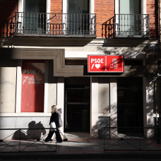 Fachada de la sede del PSOE en Ferraz