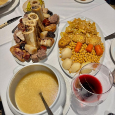Un cocido madrileño con sus tres vuelcos