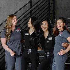 Varias mujeres trabajadoras