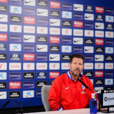 Simeone compadece en rueda de prensa previa al enfrentamiento en Sevilla