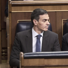 (Foto de ARCHIVO)
Pedro Sánchez y Carlos Cuerpo, en el hemiciclo

EUROPA PRESS
22/4/2026