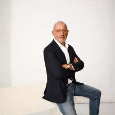 Isak Andic, en una foto como Fundador y Presidente No Ejecutivo De Mango.