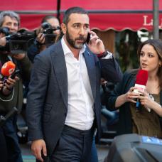 El empresario Víctor de Aldama a la salida de la Audiencia Nacional, a 21 de mayo de 2026, en Madrid (España). El juez de la Audiencia Nacional que investiga el 'caso Koldo' ha llamado a declarar como investigado al empresario Víctor de Aldama a raíz del informe de la Unidad Central Operativa (UCO) de la Guardia Civil sobre los contratos de material sanitario adjudicados por Baleares a la presunta trama de mascarillas.

Fernando Sánchez / Europa Press
21/5/2026