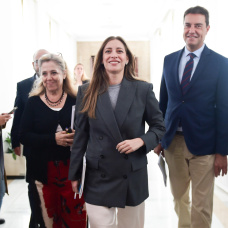 La portavoz del PP en el Congreso, Ester Muñoz (2d), a su llegada a la Junta de Portavoces en el Congreso de los Diputados, a 29 de septiembre de 2026