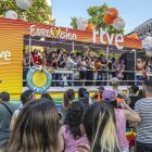 La carroza de RTVE en el desfile del 'Orgullo' en Madrid.