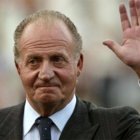 Don Juan Carlos, otra vez en el disparadero, en un nuevo libro.